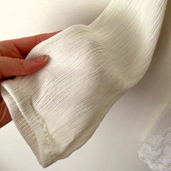 Design Lab small long sleeve cream off white lace and crepe top - Picture 4 of 7